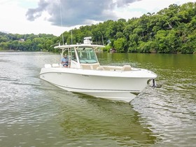 2018 Boston Whaler Boats 350 Outrage