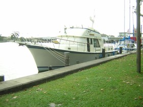 Hatteras Yachts 42
