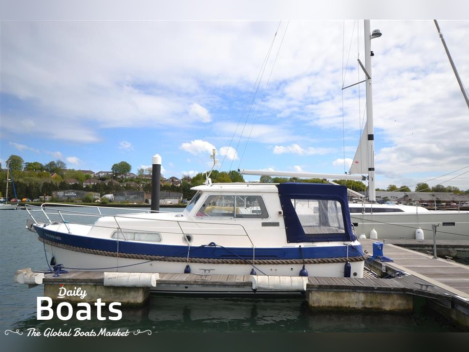 1998 Hardy Motor Boats Mariner 25 for sale. View price, photos and Buy