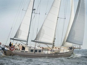 2015 Puffin 58