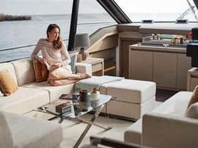 2019 Prestige Yachts 680 na prodej
