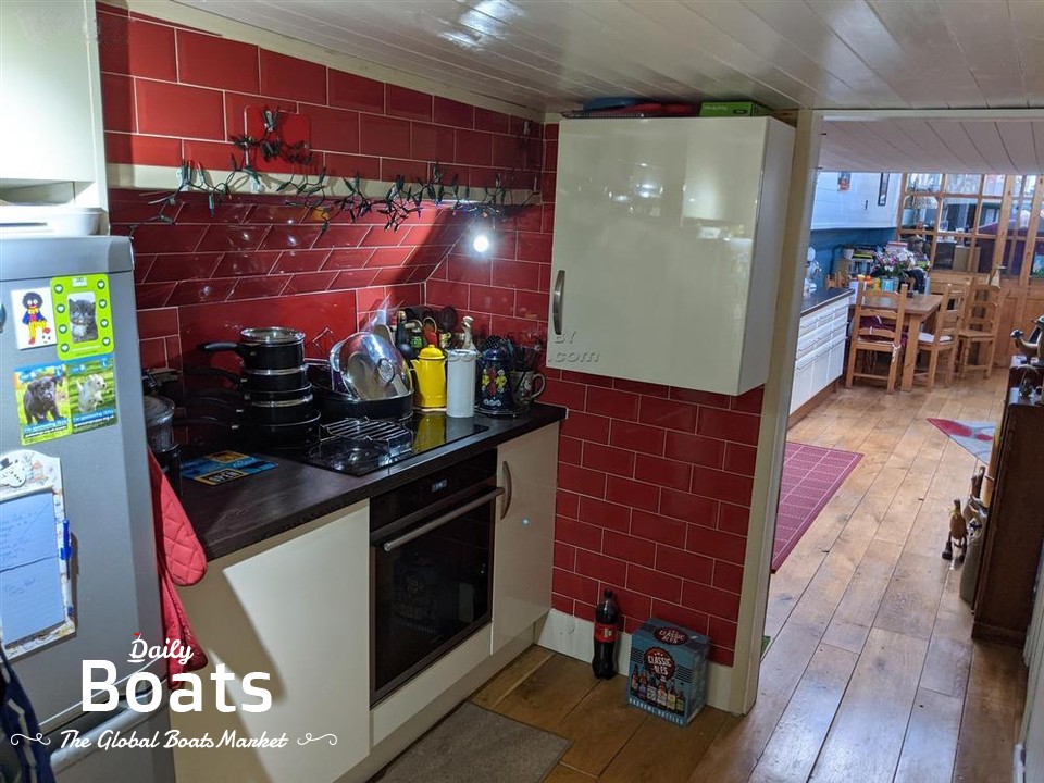 1958 Houseboat Thames Lighter 26M for sale. View price, photos and Buy