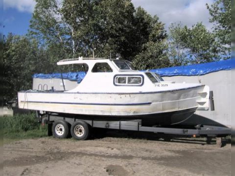 Custom Built 1976/1995 26' X 8' X 28
