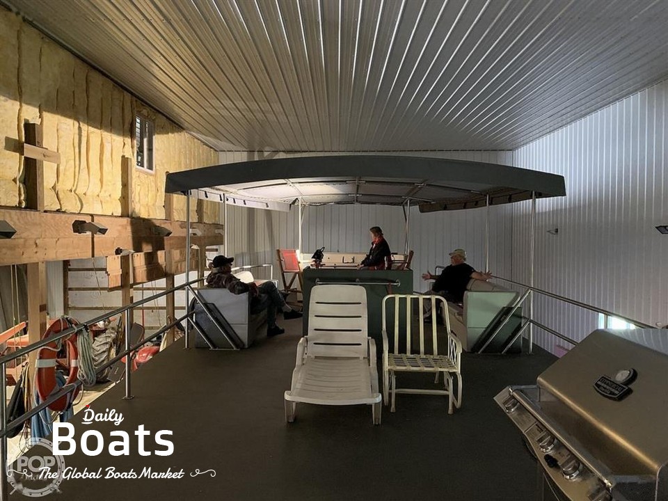 1950 Houseboat Refurbished In 2000 for sale. View price, photos and Buy