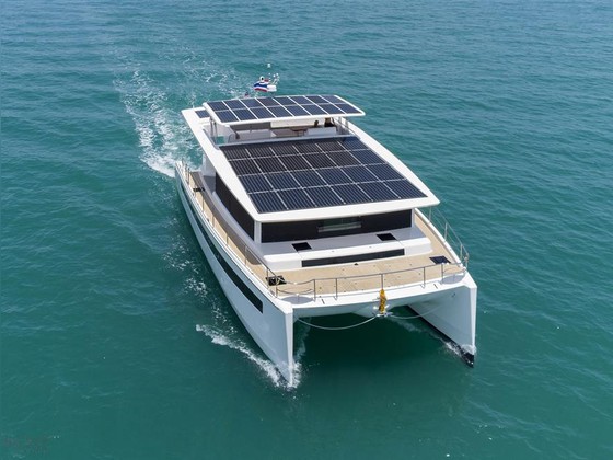 Barcos con energía solar