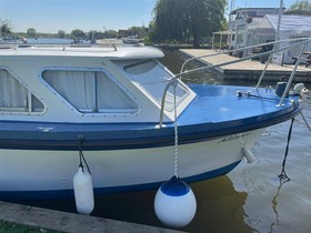 1984 Seamaster 27 for sale
