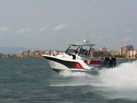 2021 Isurus Marine 30