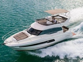 2020 Prestige Yachts 460