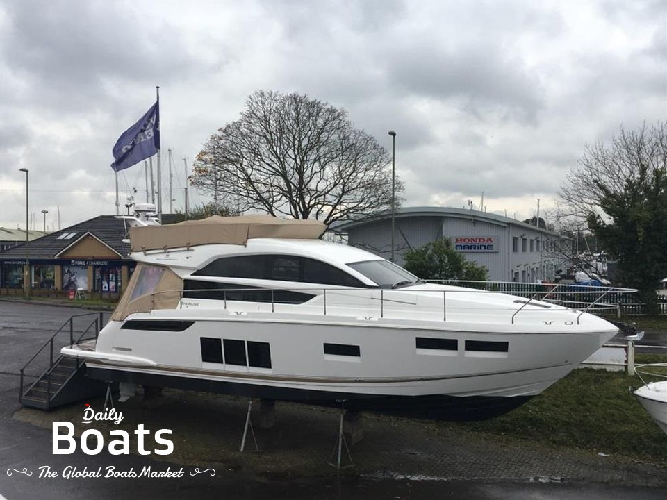 2017 Fairline Squadron 48
