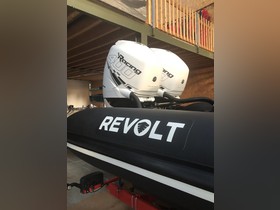 2018 Revolt Custom Boats Sport 950