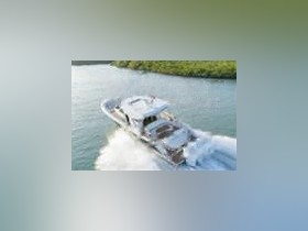 Osta 2022 Tiara Yachts 4800 Ls