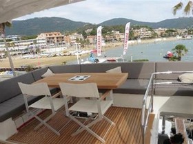 2016 Prestige Yachts 680 za prodaju