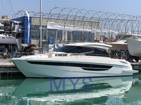 Cayman Yachts S520