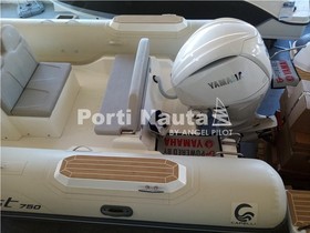 2021 Capelli Boats Tempest 750 Luxe