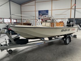 Boston Whaler Boats 17 Montauk