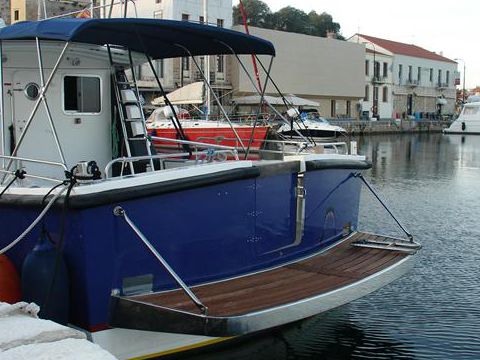 2002 Savehaven Marine Interceptor 42 for sale