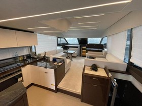 2020 Prestige Yachts 590 na prodej