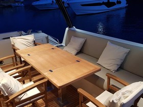 2019 Prestige Yachts 630 in vendita