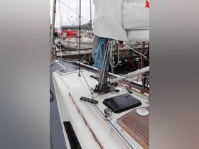 1986 Oyster 37