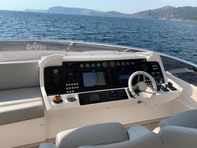 Osta 2018 Sunseeker 86 Yacht