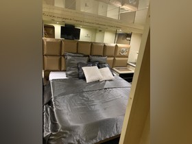 Buy 1998 Falcon 80
