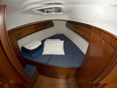 2004 Bavaria 32 for sale