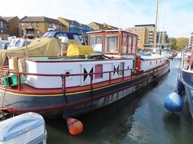 Houseboat Dutch Barge