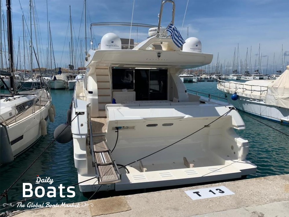 2012 Ferretti Yachts 690