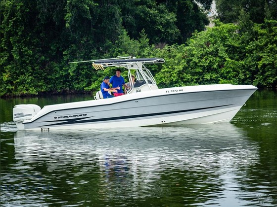 Hydra-Sports Vector 2800 CC
