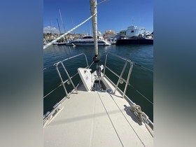 2019 Bavaria Yachts 37 Cruiser