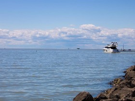 Kupiti 2017 Sea Ray Boats