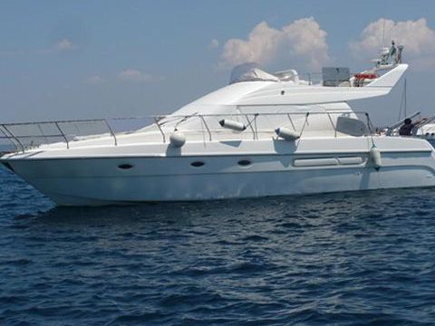 Azimut Az 40