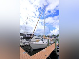 1989 Caliber 38 Sloop