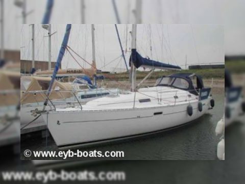 Hatteras 65 Sailing Yacht