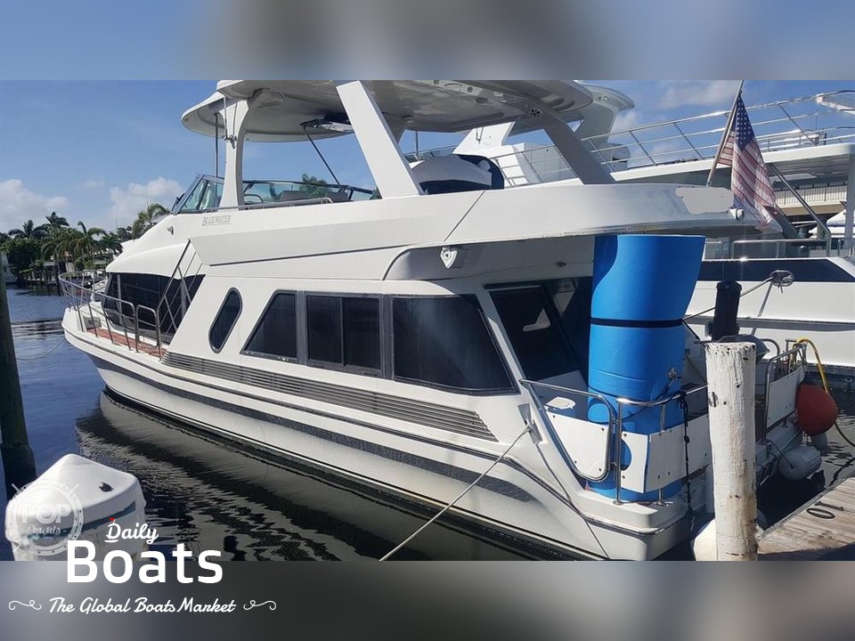 2000 Bluewater Yachts 5200 for sale. View price, photos and Buy 2000