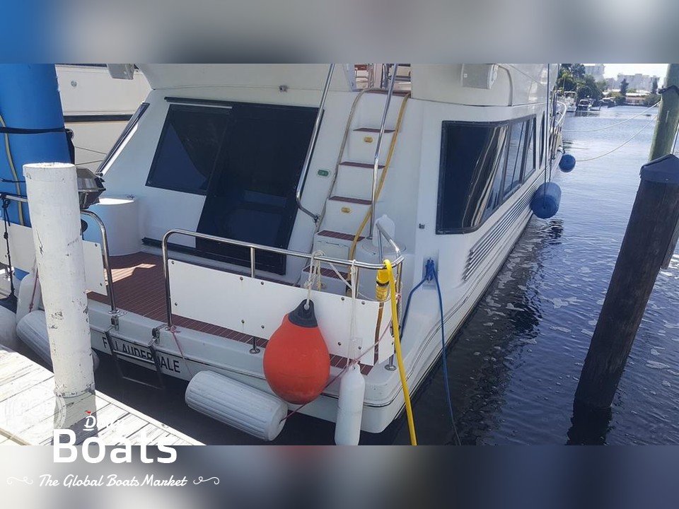 2000 Bluewater Yachts 5200 for sale. View price, photos and Buy 2000