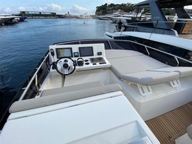 2021 Prestige Yachts 520