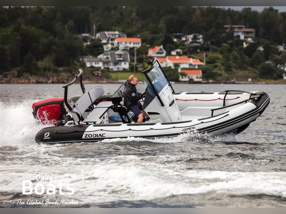 Why rigid inflatable boats (RIB) are perfect for diving!