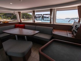 Osta 2018 Lagoon Catamarans 42