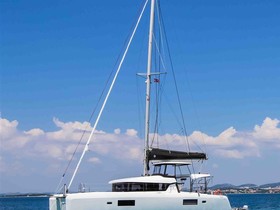 2018 Lagoon Catamarans 42 на продажу
