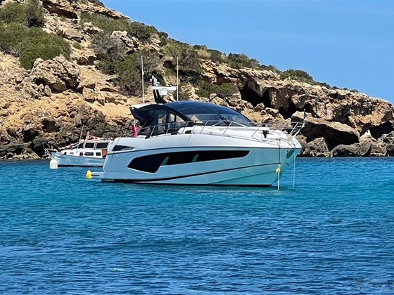 Sunseeker Predator 60