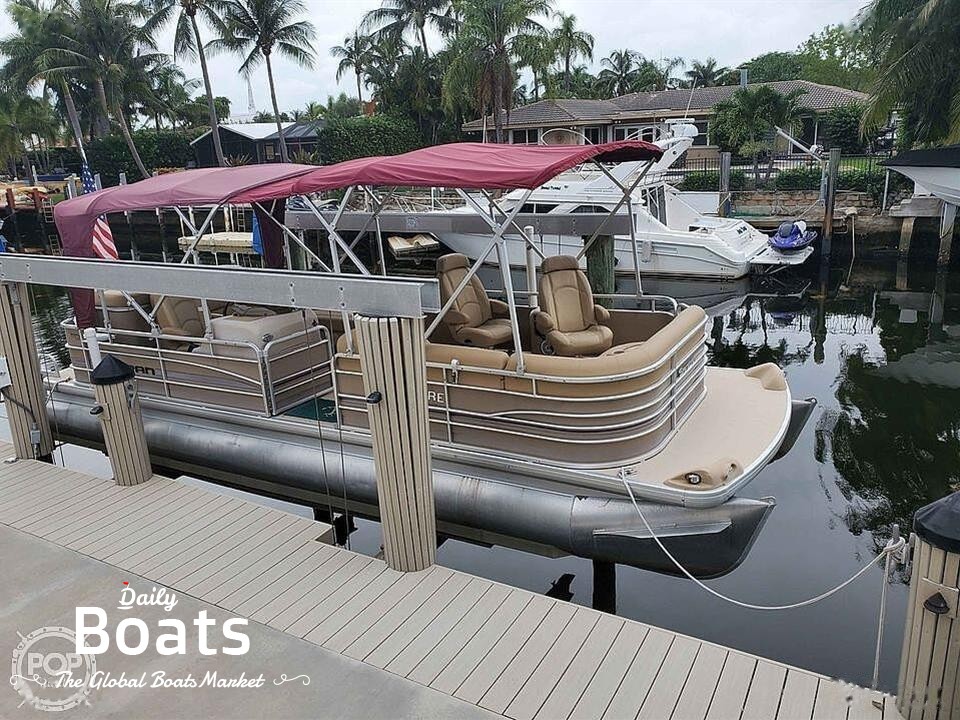 2007 Godfrey Pontoon Boats 25 Sanpan Bar for sale. View price, photos