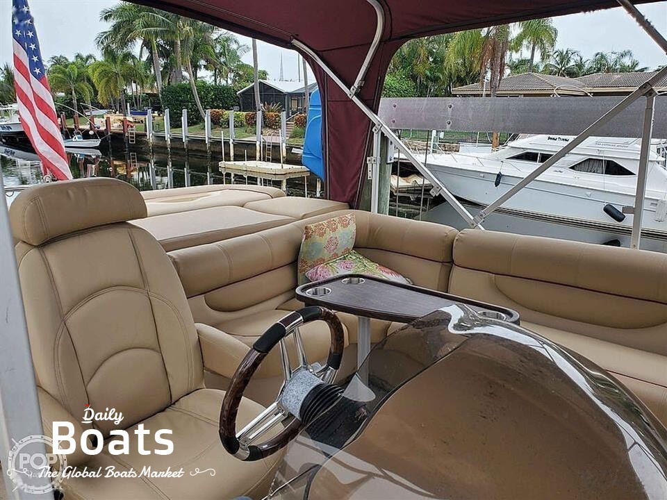 2007 Godfrey Pontoon Boats 25 Sanpan Bar for sale. View price, photos