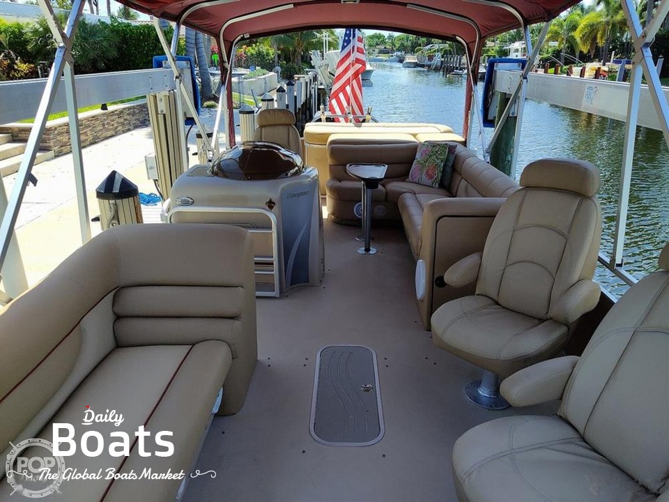 2007 Godfrey Pontoon Boats 25 Sanpan Bar for sale. View price, photos