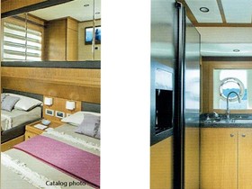 2010 Ferretti Yachts Altura 840 myytävänä
