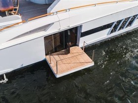 2012 Lazzara Yachts 92 Lsx