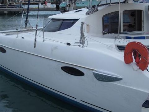 Fountaine Pajot Lavezzi 40