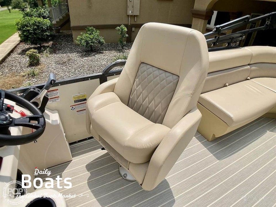 2021 Lexington Pontoon Boats 321 for sale. View price, photos and Buy