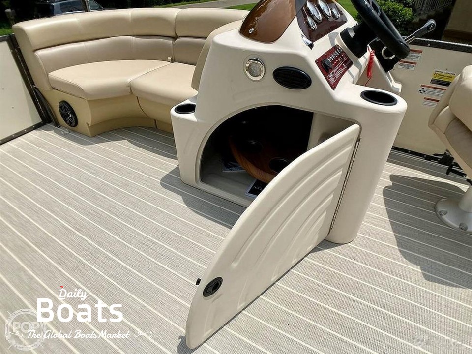 2021 Lexington Pontoon Boats 321 for sale. View price, photos and Buy