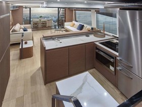 2023 Prestige Yachts X70